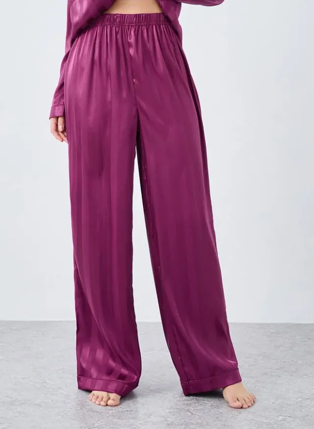 Styli Striped Satin Jacquard Pyjama Set Burgundy – image 6