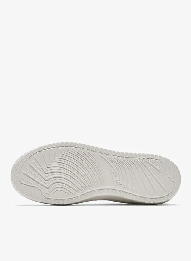 Women’s Classic Low-Top Board Sneakers Beige – image 5