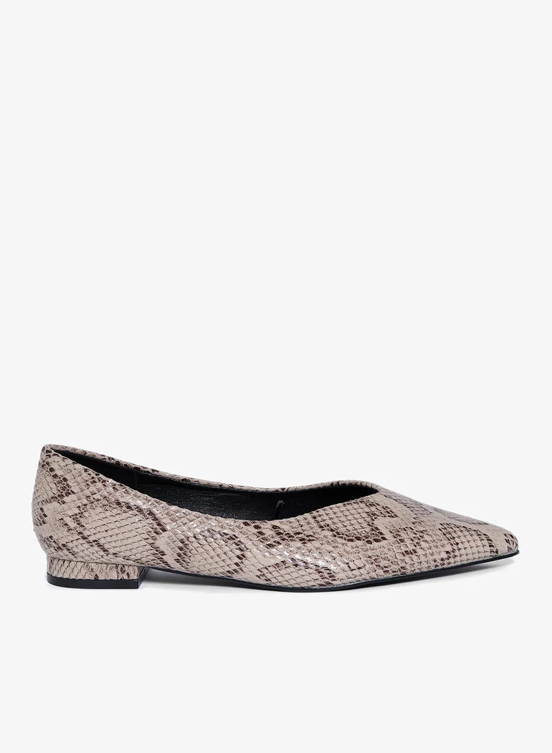 Geoomnii Women's Slip-On Ballet Flats Beige