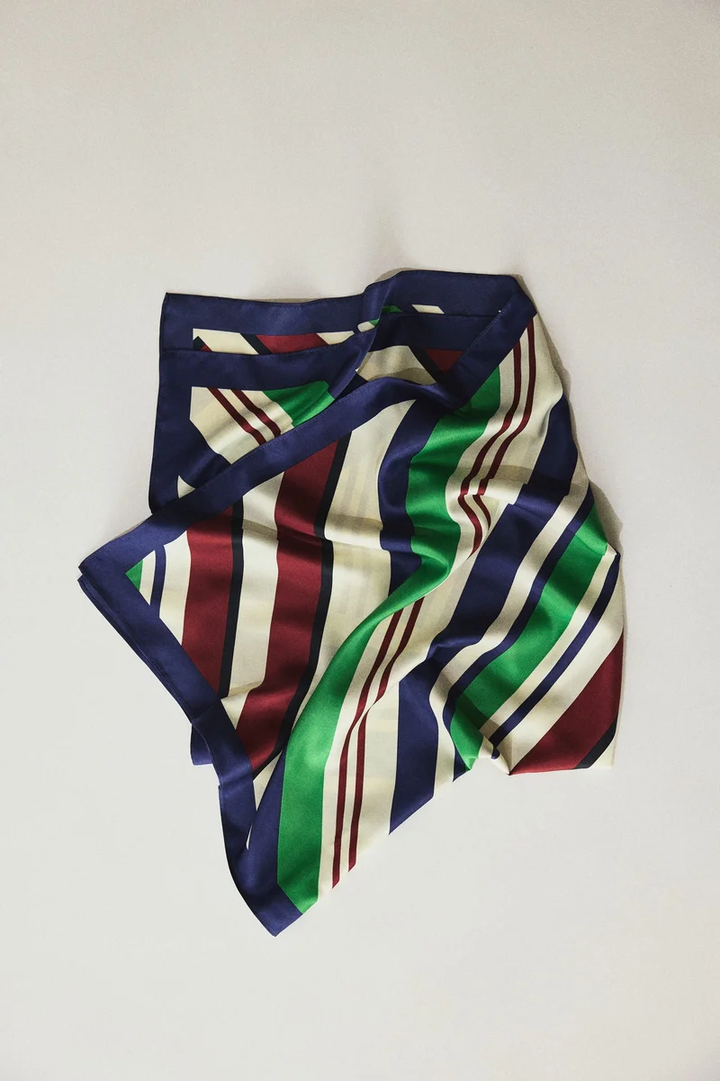Patterned scarf
