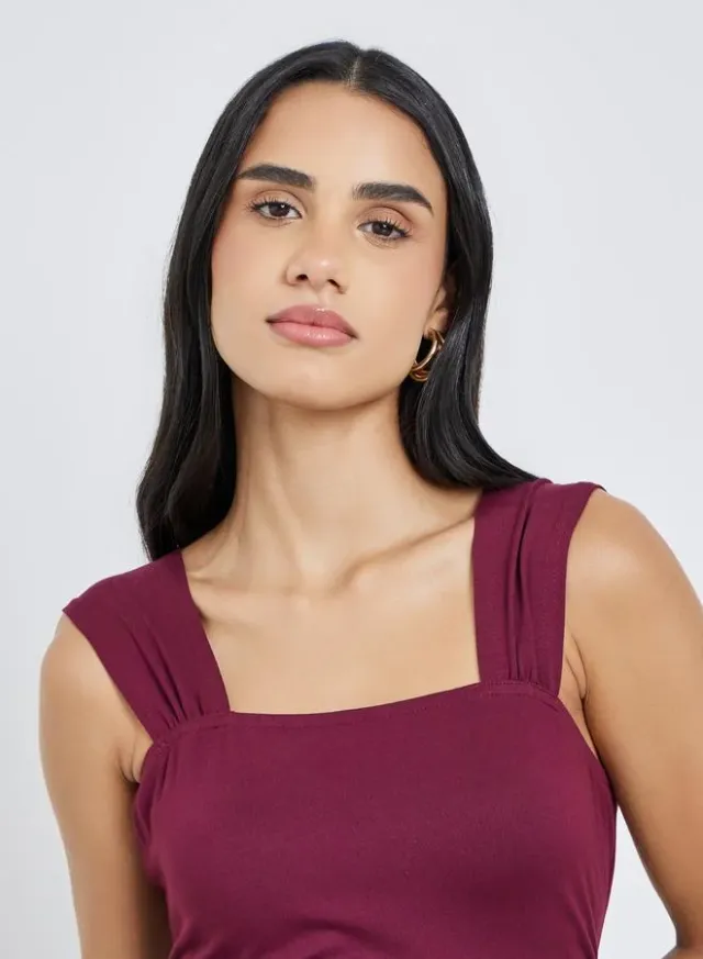 Styli Women's Square Neck Bodysuit Burgundy – image 4