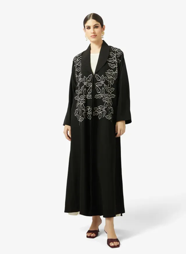 Black Floral Embroidered Abaya with Wide Lapel and Open Front – image 4