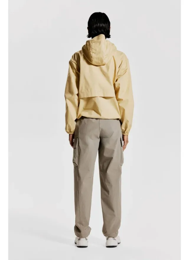 Beige Hooded Long-Sleeve Casual Popover Jacket (Water-Repellent) – image 2