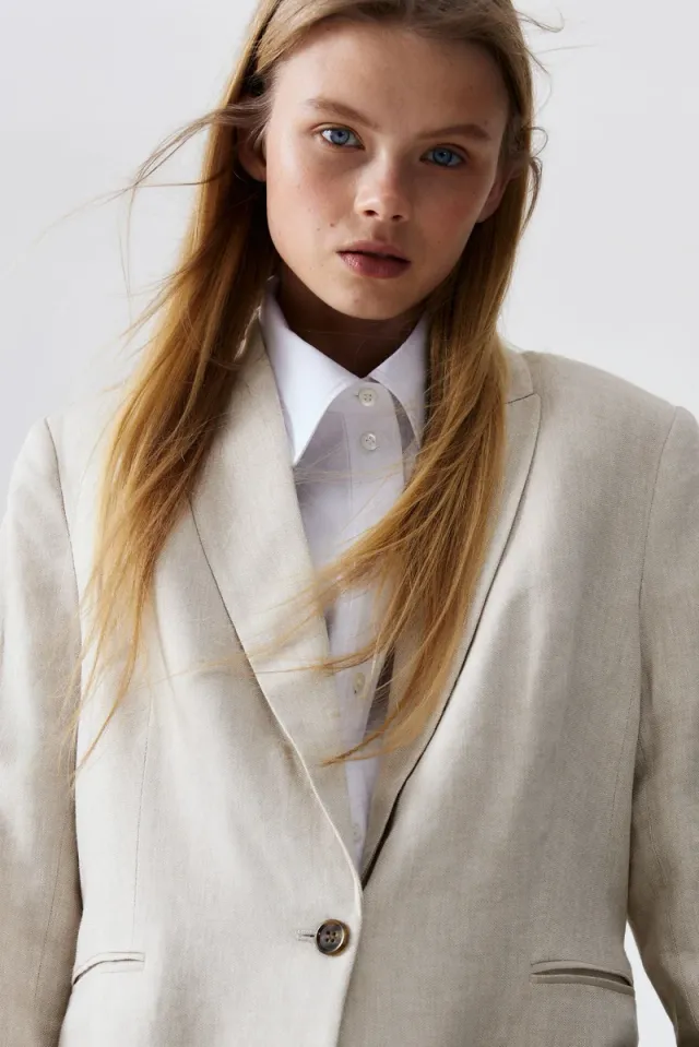 Beige Linen-Viscose Blazer for Women - Fitted V-Neck Single Button – image 3
